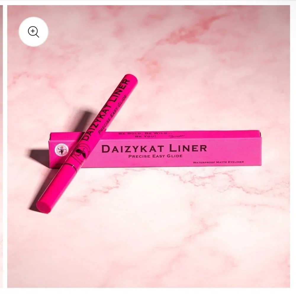Daizykat Liner - Intense Black Waterproof Matte Eyeliner NIB